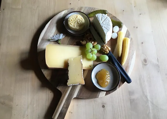 Alojamento de Acomodação e Pequeno-almoço Alp Es-cha Dadour 3*