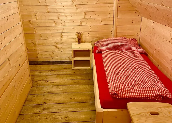 Alp Es-cha Dadour Bed & Breakfast 3*