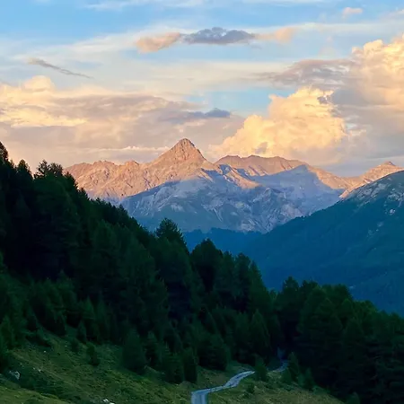Alojamento de Acomodação e Pequeno-almoço Alp Es-cha Dadour 3*